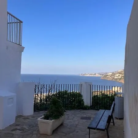 Fint Litet Hus I Hjaertat Av Gamla Stan Och Naera Hav Сasa de vacaciones *